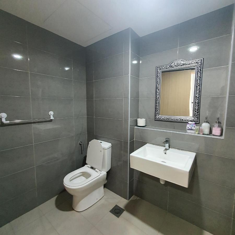 Kuantan Imperium Seaview Cityview By Avenzee Esterno foto